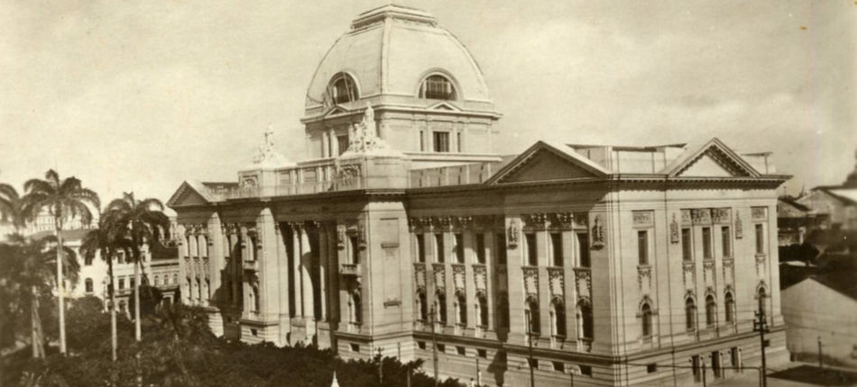 Palácio da Justiça de Pernambuco entre 1930 e 1940. 